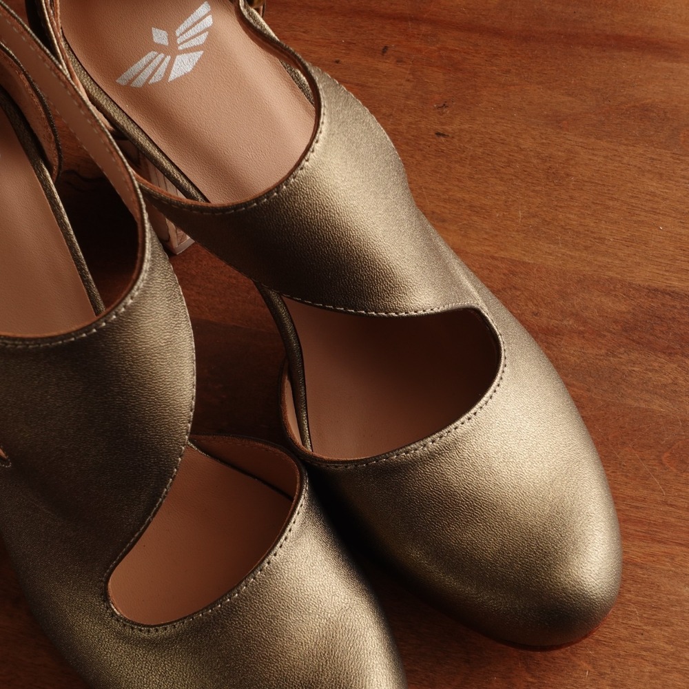 Fortress Of Inca Heels WMS SZ EU 37 US 6.5 Gold Luna Nay Asymmetric Modern Shoes - Picture 5 of 13